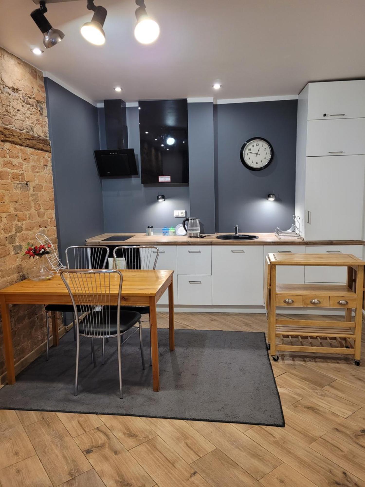 Klimatyczny Apartament Na Starowce Apartment